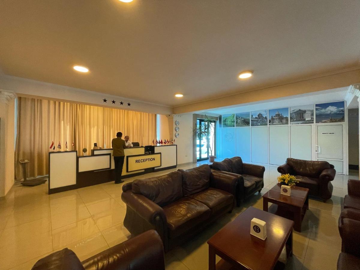 Comfort Hotel Yerevan Luaran gambar