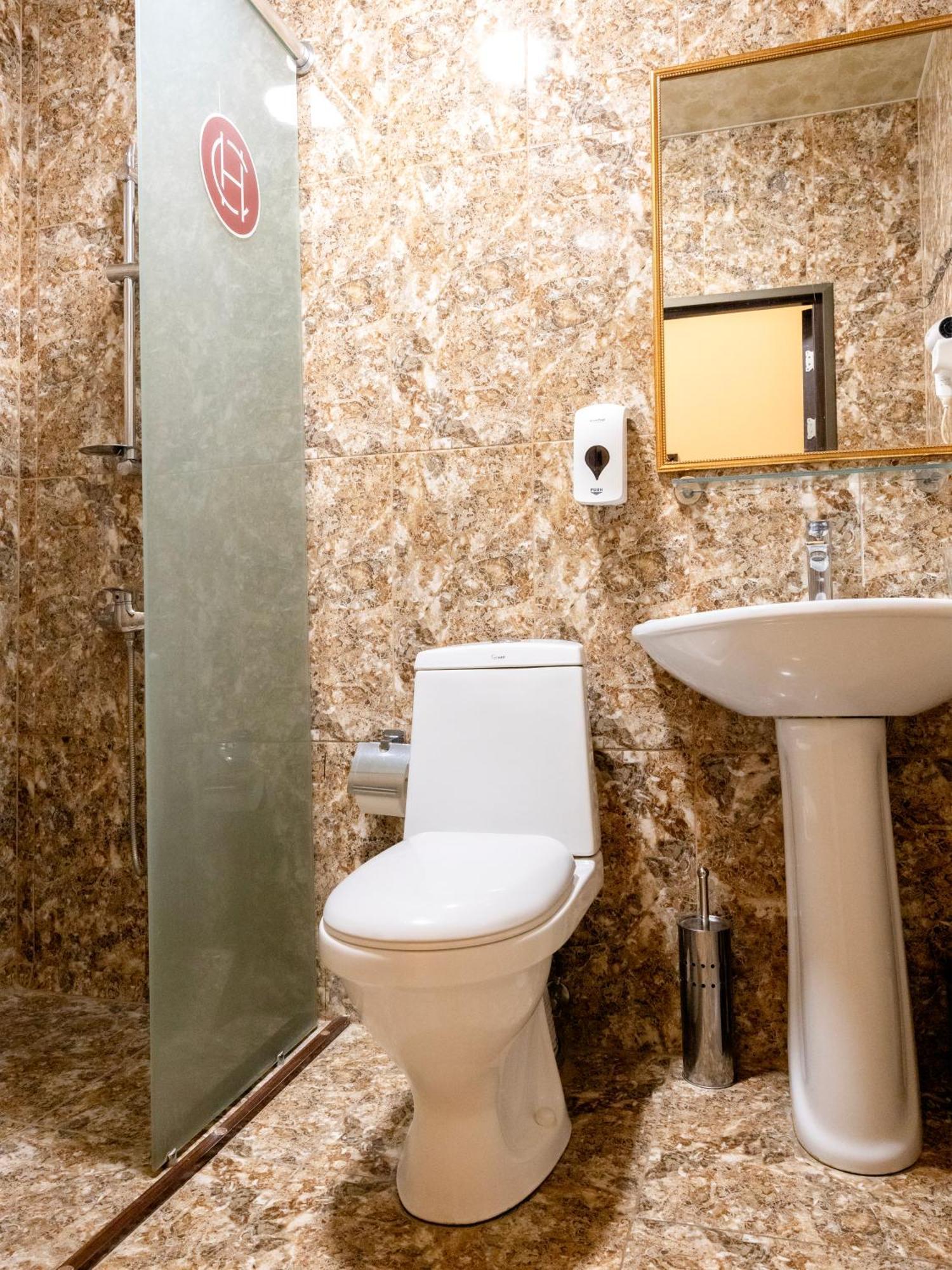 Comfort Hotel Yerevan Luaran gambar