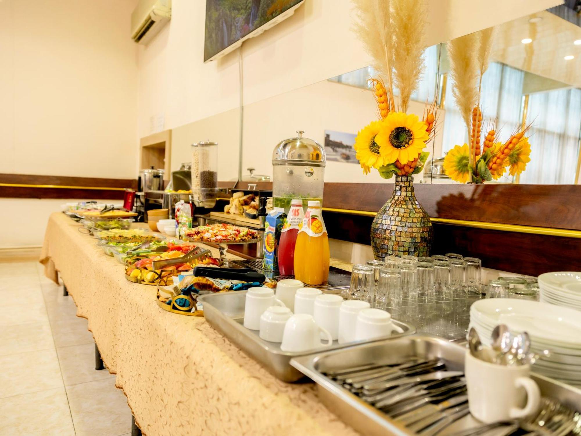 Comfort Hotel Yerevan Luaran gambar