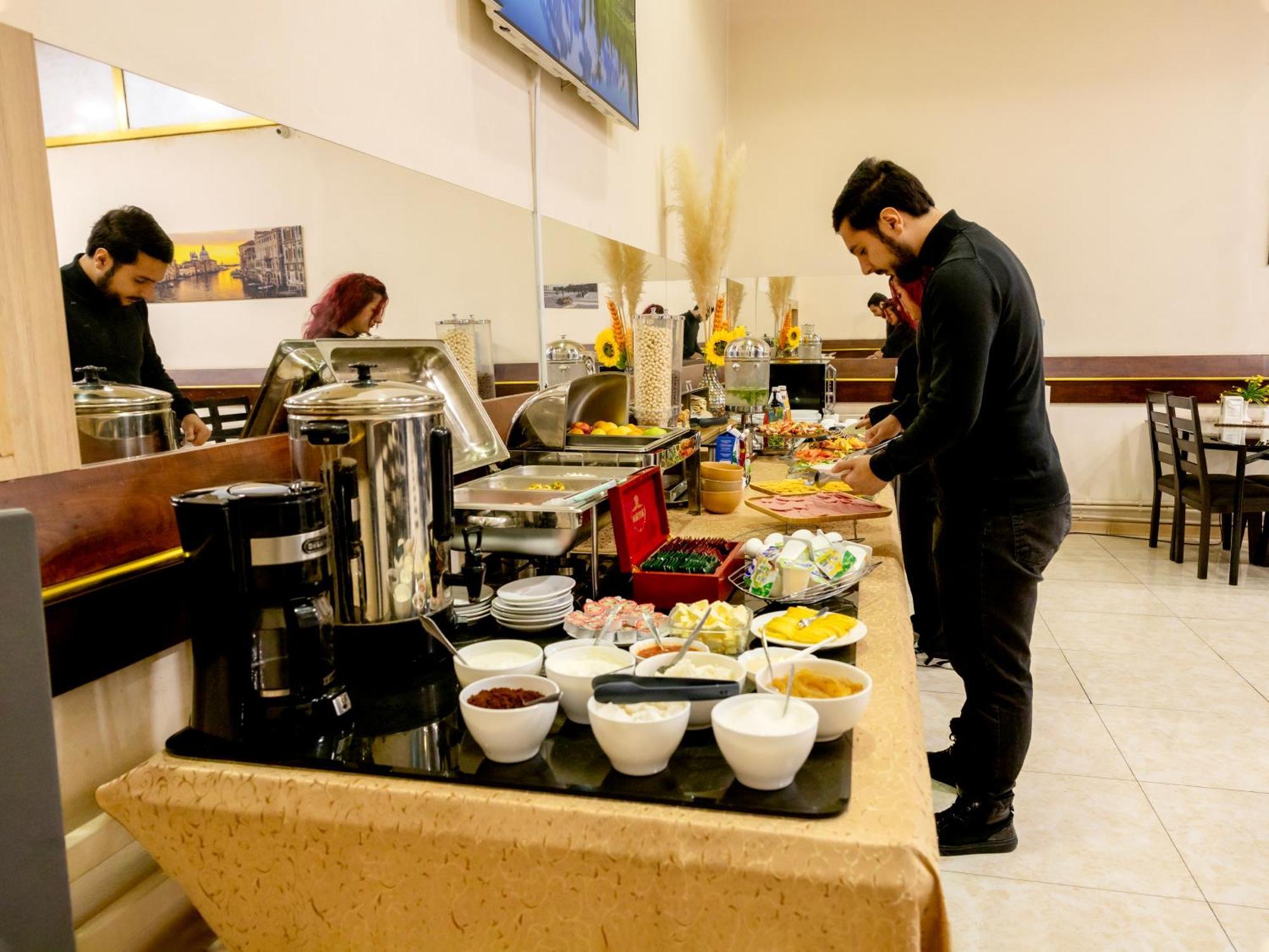Comfort Hotel Yerevan Luaran gambar